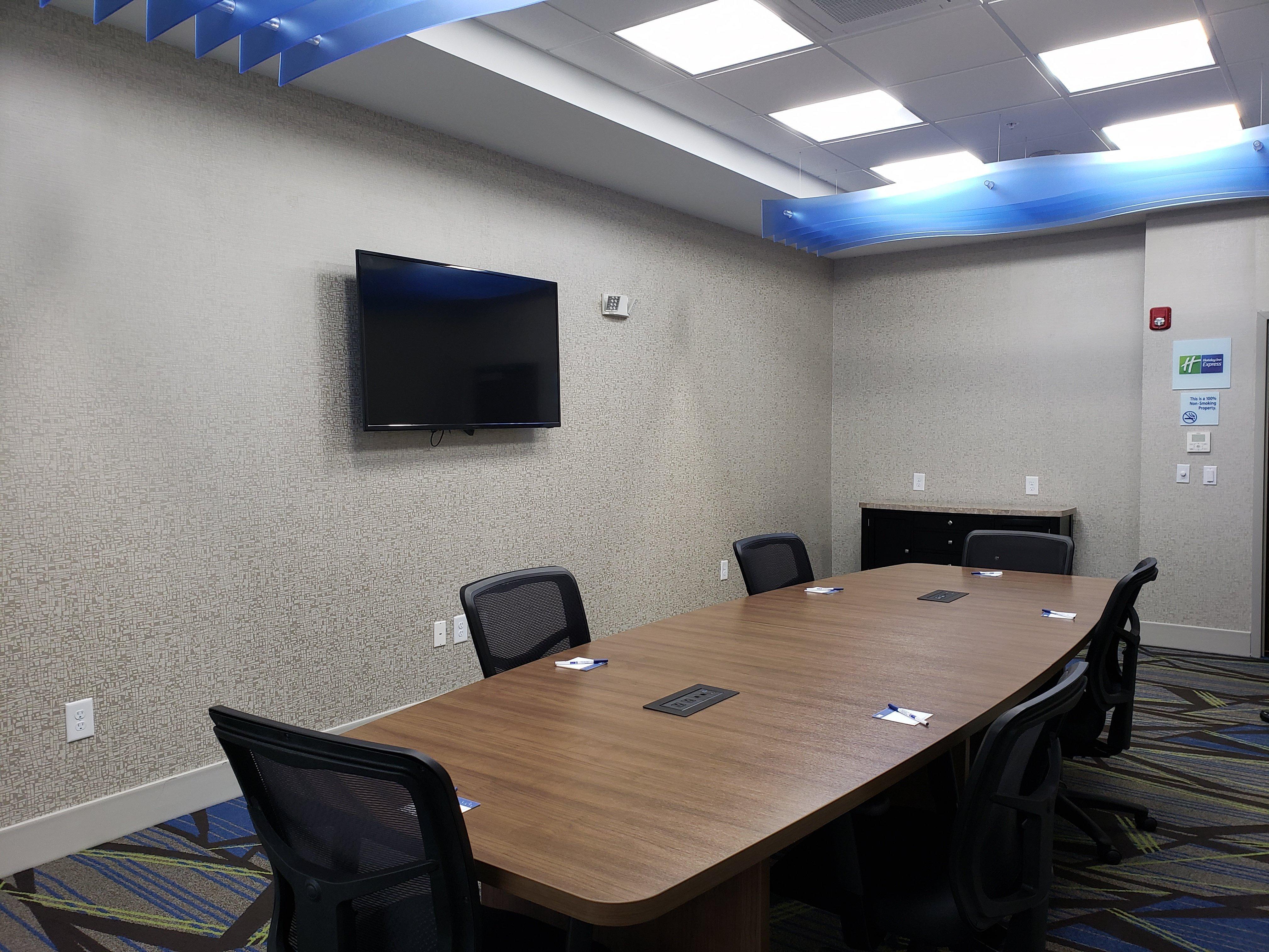 Holiday Inn Express & Suites Macon North By Ihg Exterior photo